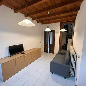 Appartamento San Martino 1 Bilocale Con Scala A Chiocciola, Pavia